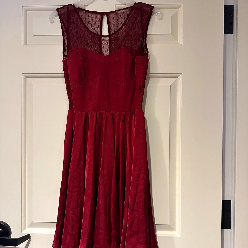 Guess Champagne Red A-Line Silk Sweetheart Dress in Size 2 (Like New)